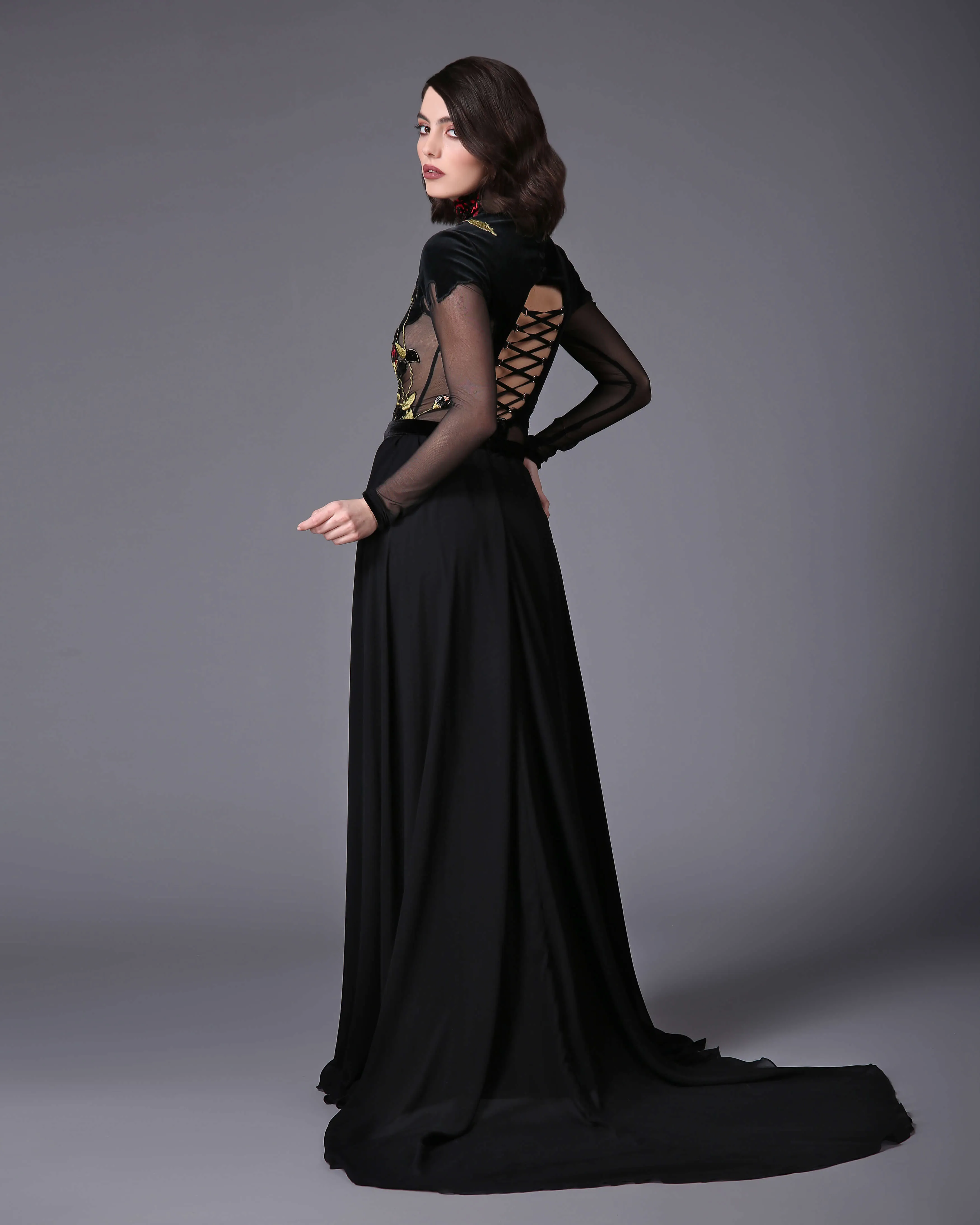 ROSE – Evening dress for women. Long-sleeve evening dress.