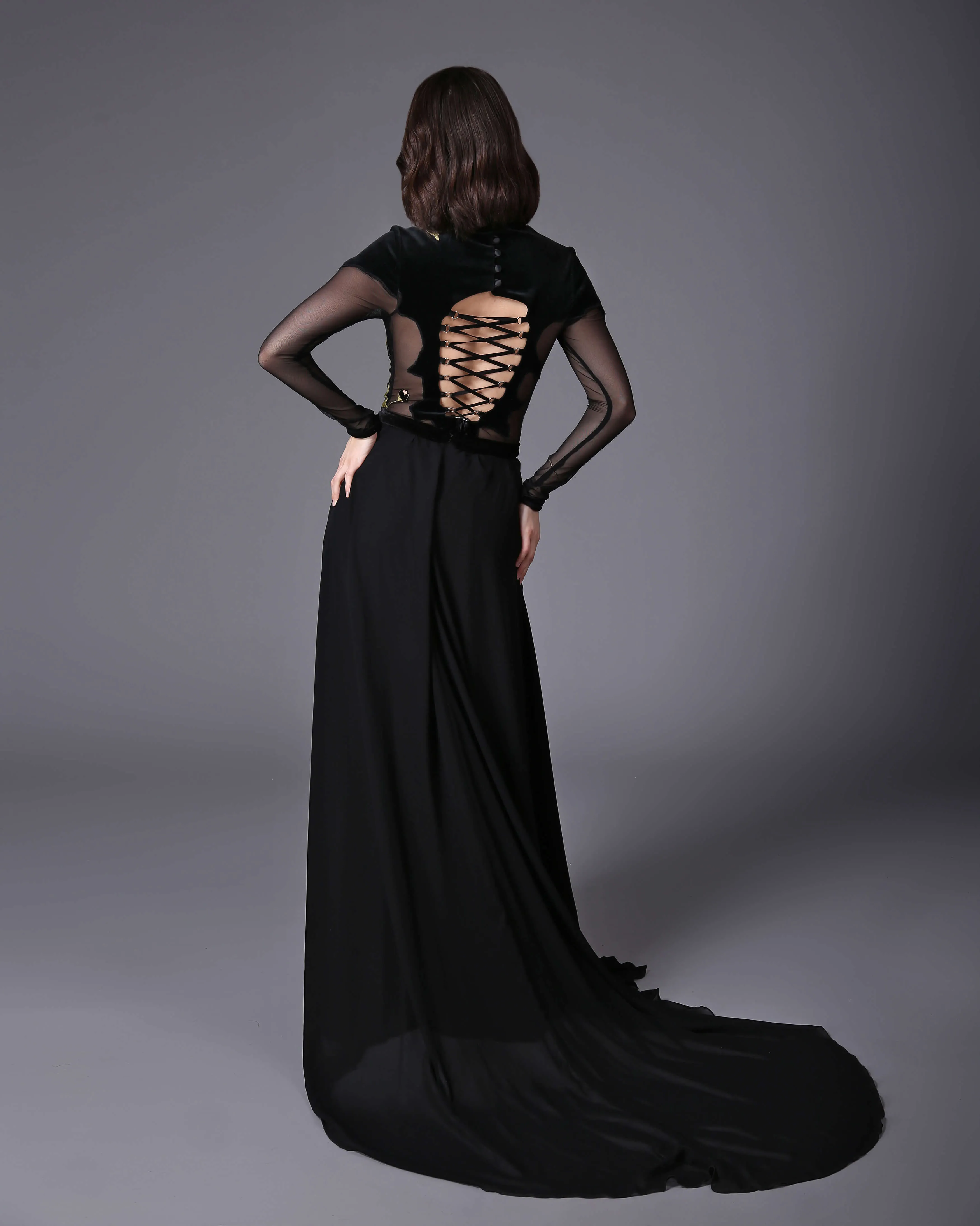 ROSE – Evening dress for women. Long-sleeve evening dress.