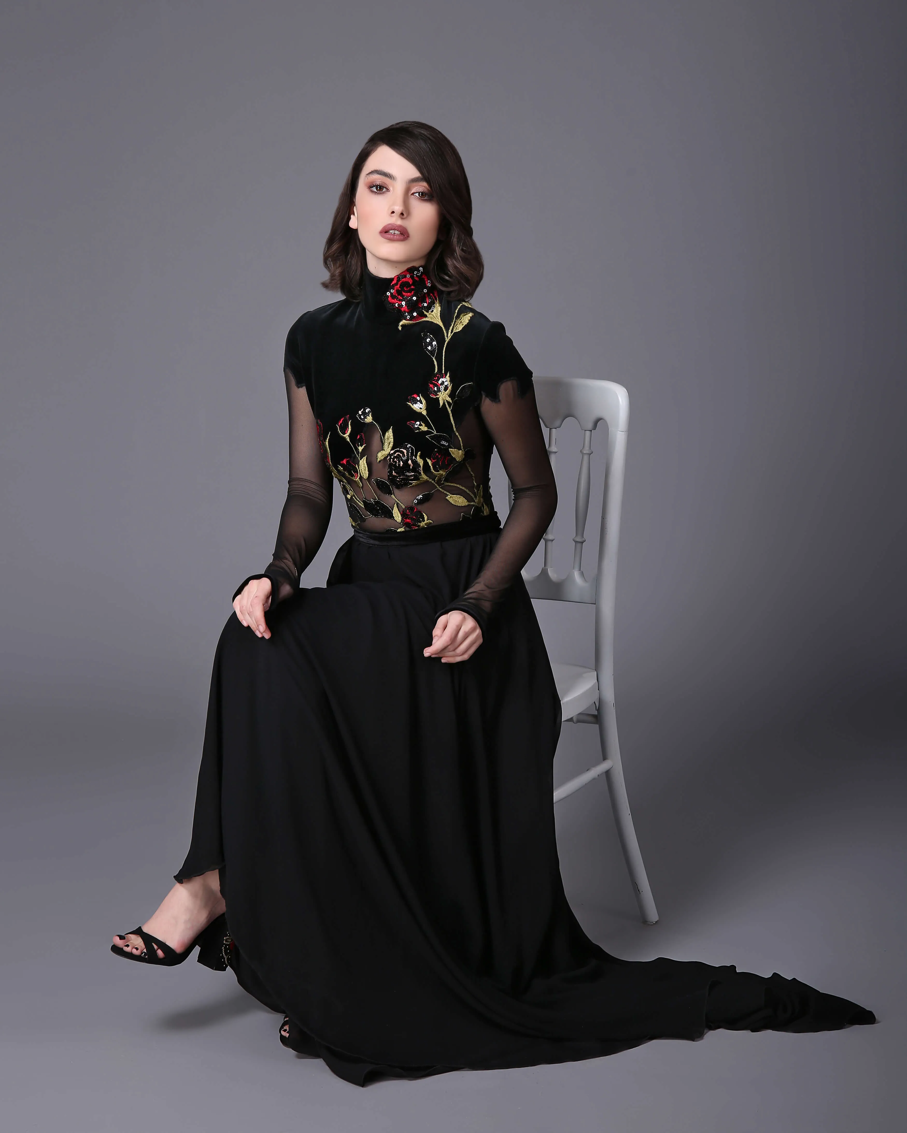 ROSE – Evening dress for women. Long-sleeve evening dress.