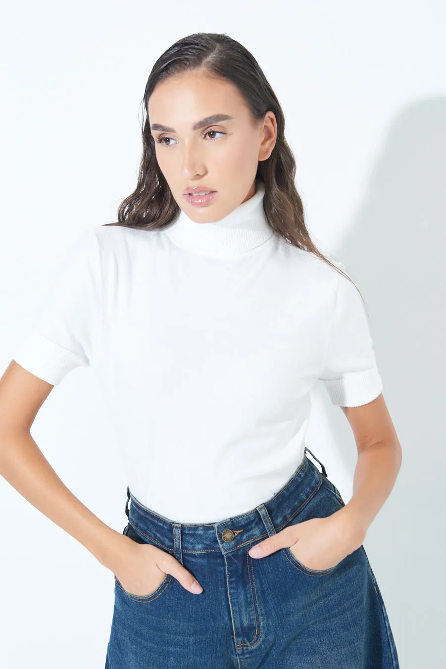 Short-sleeve turtleneck top wholesale