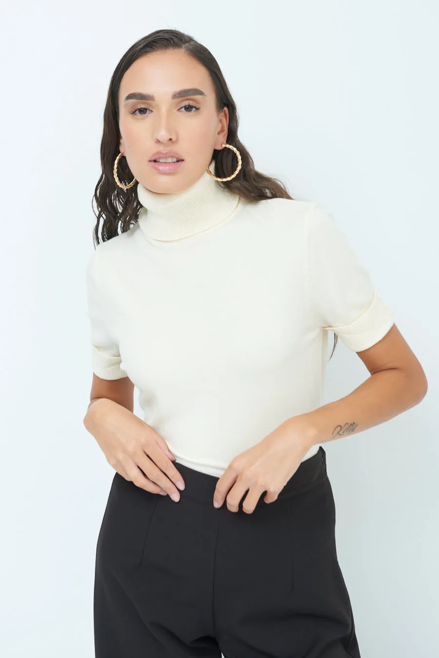 Short-sleeve turtleneck top wholesale