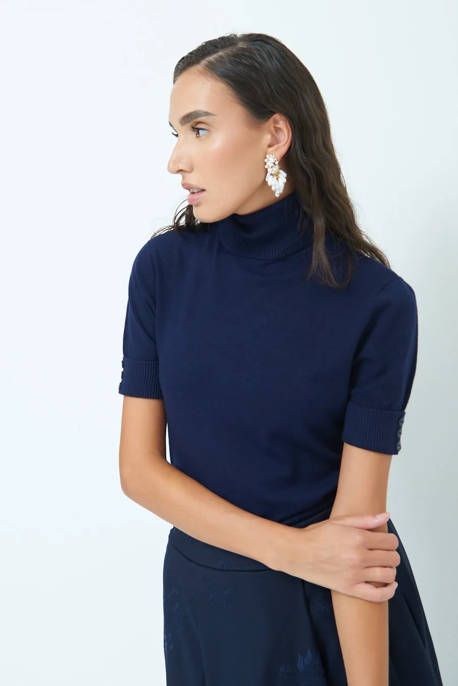 Short-sleeve turtleneck top wholesale