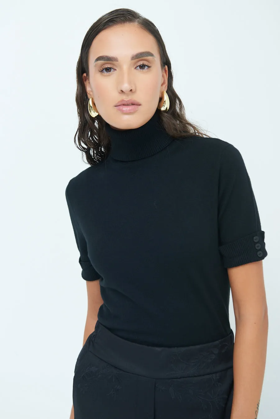 Short-sleeve turtleneck top wholesale