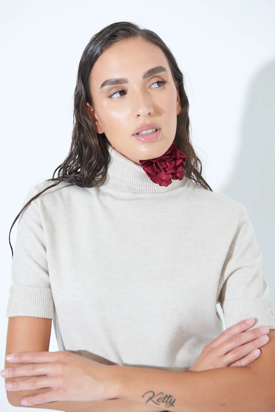 Short-sleeve turtleneck top wholesale