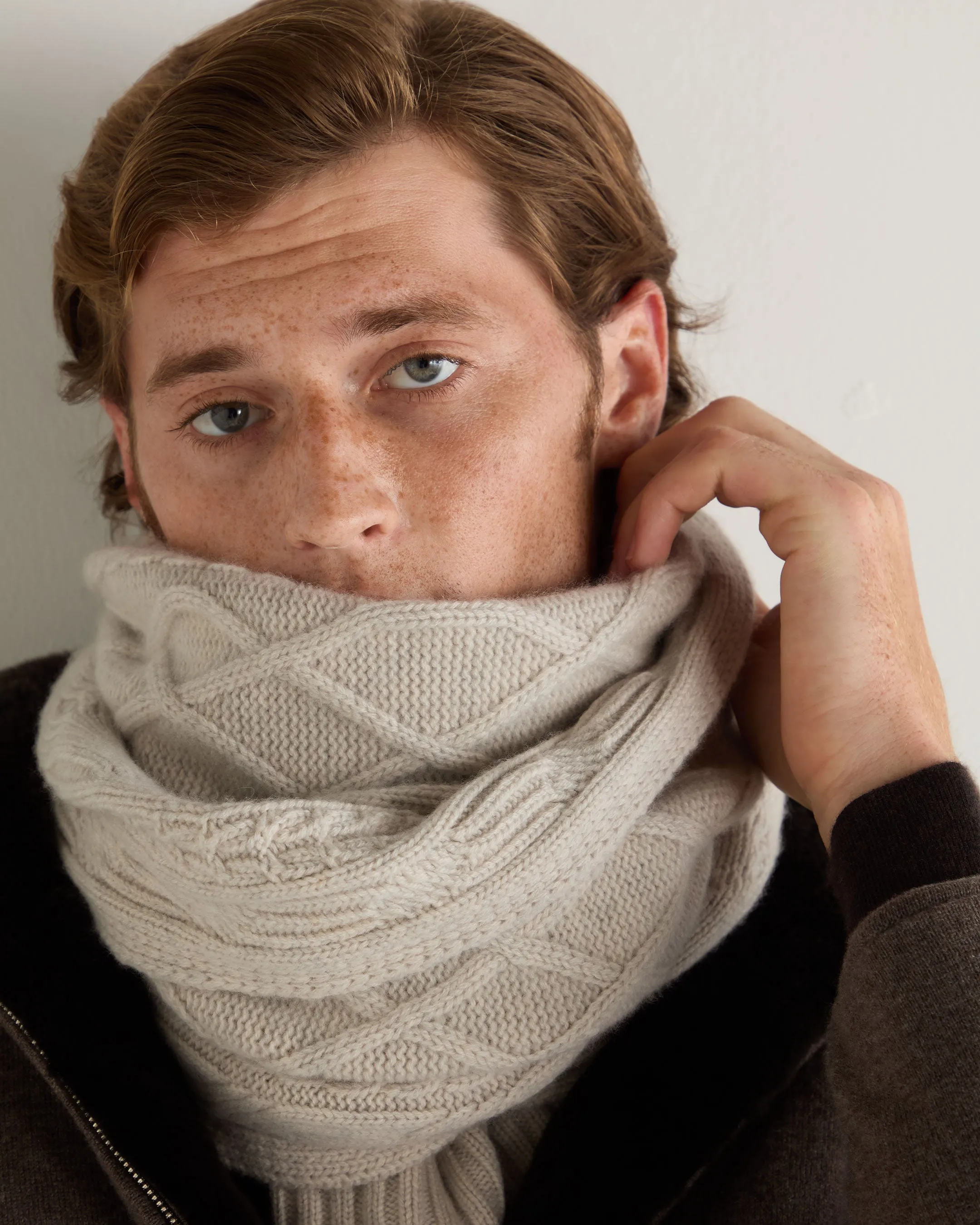 Unisex Chunky Cable Cashmere Scarf Pebble Grey